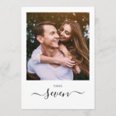 エレガントなブラックスクリプト写真テーブルナンバー 招待状 (裏面)