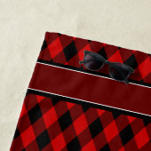 エレガントなブラックレッドダイヤモンドパターン＆モノグラム ビーチタオル (インサイチュ)