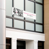 エレガントなブラック＆ホワイトのウェーブヘアスタイル ヘアエクステンション 横断幕 (ビルの外側)