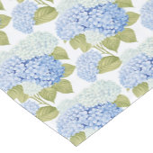 エレガントなブルーのハイドレンジアの花模様 ショートテーブルランナー (コーナー)