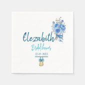 エレガントなブルーの花柄のブライダルシャワーの招待状の紙 スタンダードカクテルナプキン (正面)