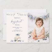 エレガントなブルーベリーのファーストバースデーケーキの写真 招待状 (正面)