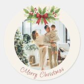 エレガントなホリー＆レッドボウのクリスマス -  ラウンドシール (正面)