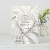 エレガントなホワイトクリームハートウェディング招待状 招待状 (スタンド正面)