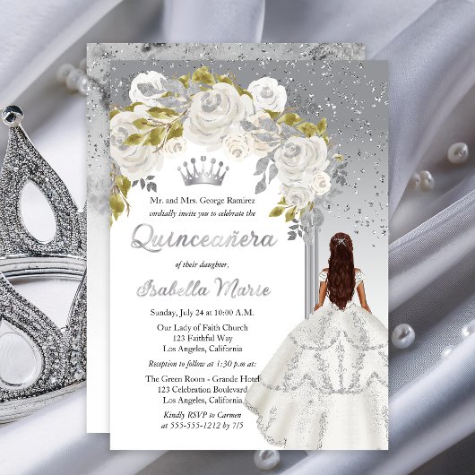 エレガントなホワイトシルバーローズのフラワーキンセアニェーラパーティー 箔招待状