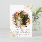 エレガントなホワイトフォトコラージュ結婚式招待状 招待状 (スタンド正面)