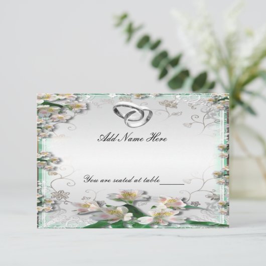 エレガントなホワイトフラワーテーブルプレイスカード 招待状 (スタンド正面)