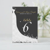 エレガントなホワイトレースのウェディングドレス テーブル6 招待状 (スタンド正面)