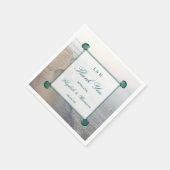 エレガントなモノグラムとターコイズの貝殻ビーチウェディング スタンダードカクテルナプキン (角)