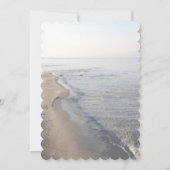 エレガントなモノグラム & ティール スカロップ ブライダル シャワー 招待状 (裏面)