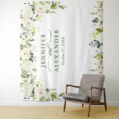 エレガントなユーカリと白いバラのウェディングバックドロップ タペストリー (インサイチュ)