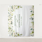 エレガントなユーカリと白いバラのウェディングバックドロップ タペストリー (正面)