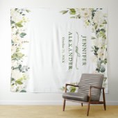 エレガントなユーカリと白いバラのウェディングバックドロップ タペストリー (インサイチュ(横))