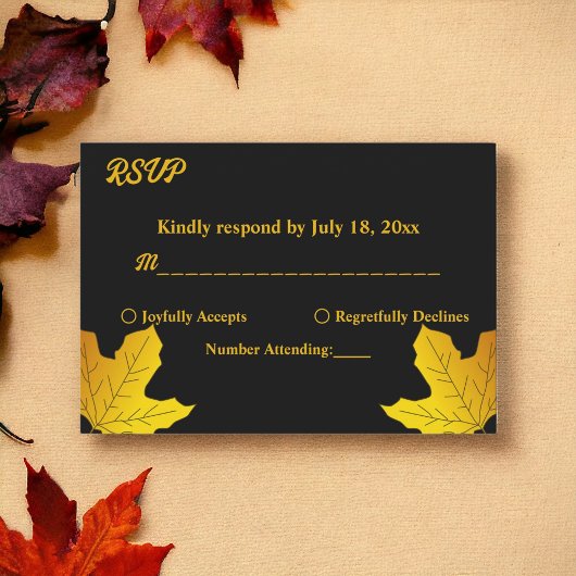 エレガントなラグジュアリー ブラック ゴールドの葉の落ちる結婚式 出欠カード
