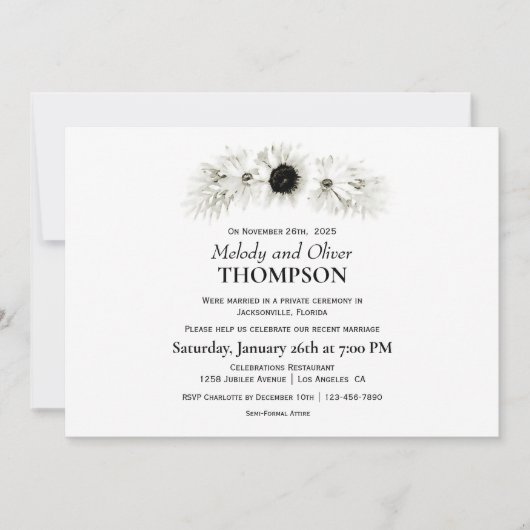 エレガントなラスティック ブラック&ホワイト フラワー ポストウェディング 招待状 (正面)