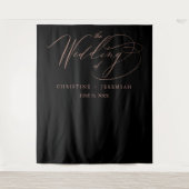 エレガントなローズゴールドのスクリプトカリグラフィー ブラックウェディング タペストリー (正面)