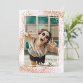 エレガントなローズゴールドの卒業お礼カード 招待状 (スタンド正面)