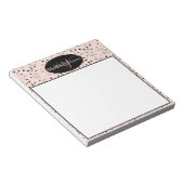 エレガントなローズゴールドの文字が黒のノートブックに ノートパッド (アングル)