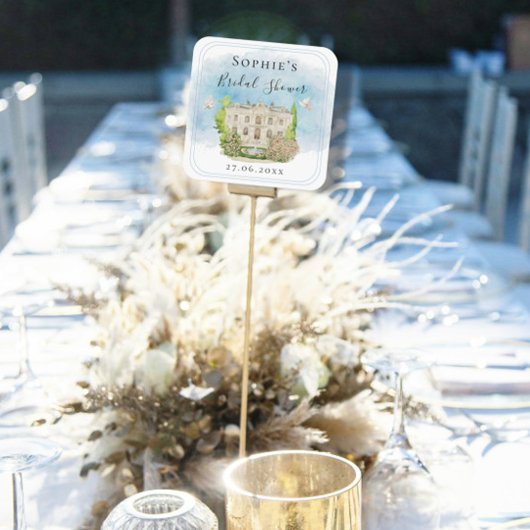 エレガントな会場の噴水とハト 花 ブライダルシャワー スクエアシール