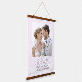 エレガントな優しいピンクの花嫁と新郎の結婚前パーティー 吊り下げ型タペストリー (傾斜あり)