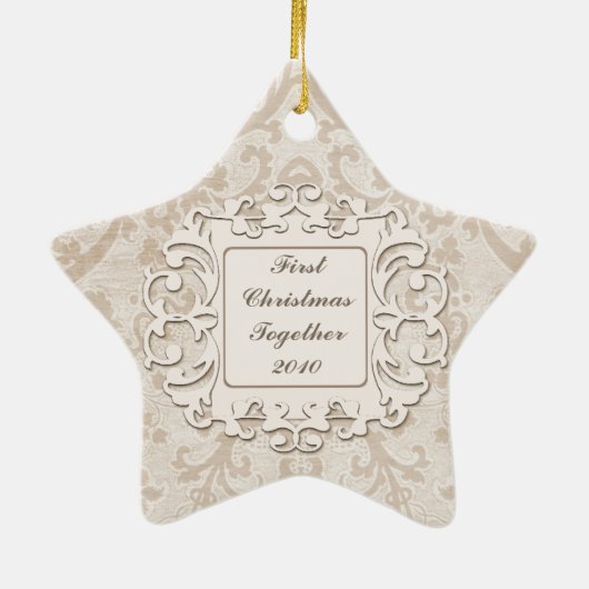 エレガントな初めてのクリスマスは一緒に写真を個人化します セラミックオーナメント (裏面)