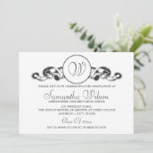 エレガントな卒業のモノグラムのリボンの黒 招待状 (スタンド正面)