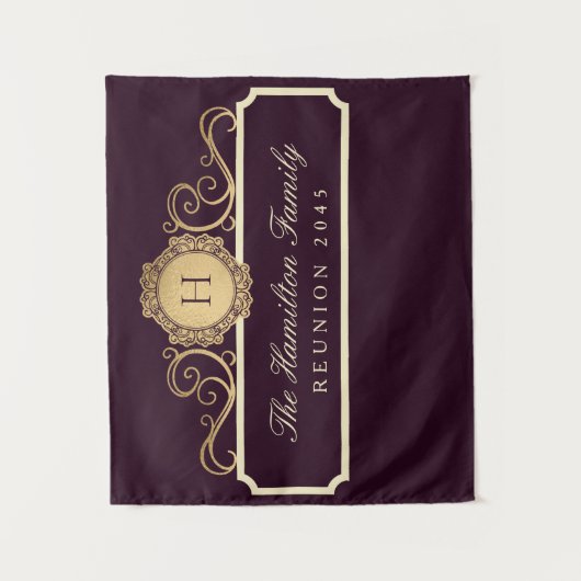 エレガントな家族の再会 ゴールドモノグラム ワインボルドーバース タペストリー (正面)
