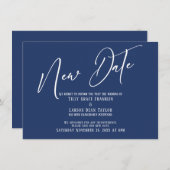 エレガントな手書きの新しい日付ネイビー発表 招待状 (正面/裏面)