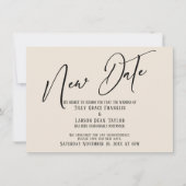 エレガントな手書き 新しい日付 クリーム色の発表 招待状 (正面)