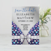 エレガントな招待状のポストカード　リボンとハートの斑点 招待状 (スタンド正面)