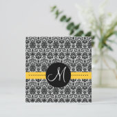 エレガントな招待状 モノグラム フローラル ダマスク イエロー 招待状 (スタンド正面)