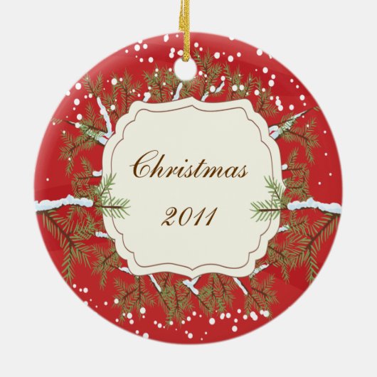 エレガントな松の木のBranche日付がついた家族のクリスマス セラミックオーナメント (裏面)