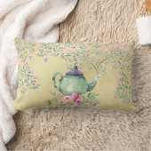 エレガントな水彩画のティーポットおよび花の金ゴールド ランバークッション (ブランケット)