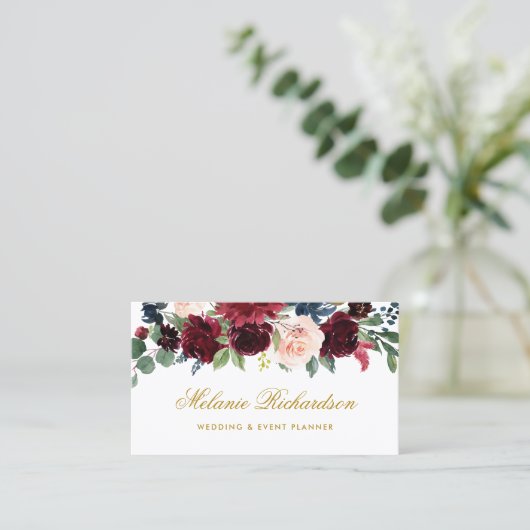 エレガントな水彩画のバーガンディの青い花の金ゴールド 名刺 (スタンド正面)