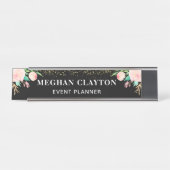 エレガントな水彩画のピンクの花柄の黒 デスクネームプレート (正面)