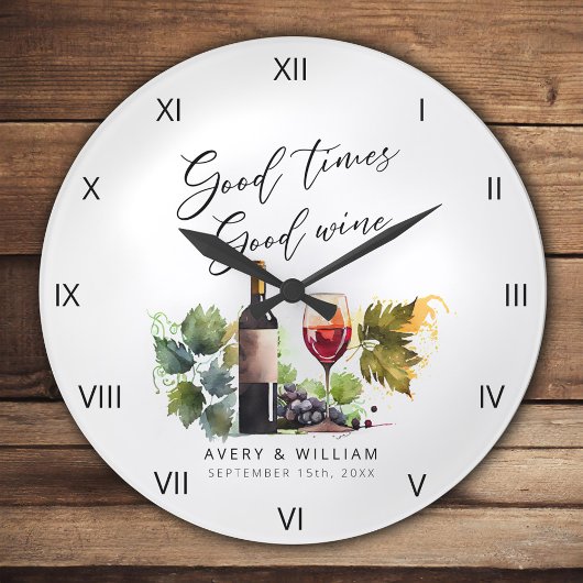 エレガントな水彩画のワインボトルとグラスの新婚夫婦の名前 ラージ壁時計