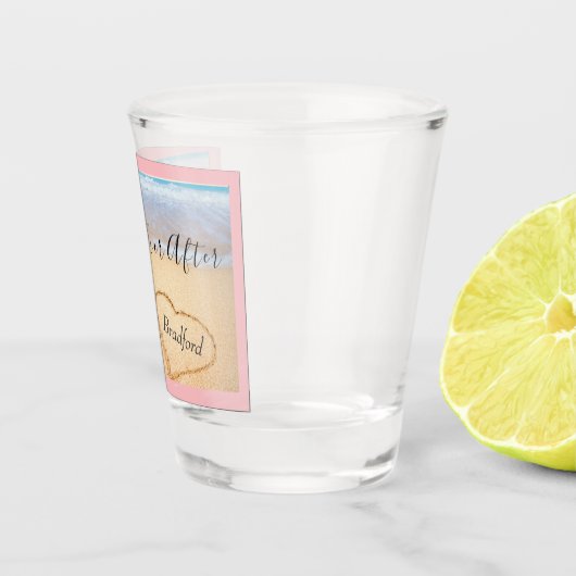 エレガントな沿岸のライトピンクビーチウェディング2つのハート ショットグラス (右)