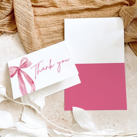 エレガントな現代のピンクの蝶結び 彼女は結婚する サンキューカード