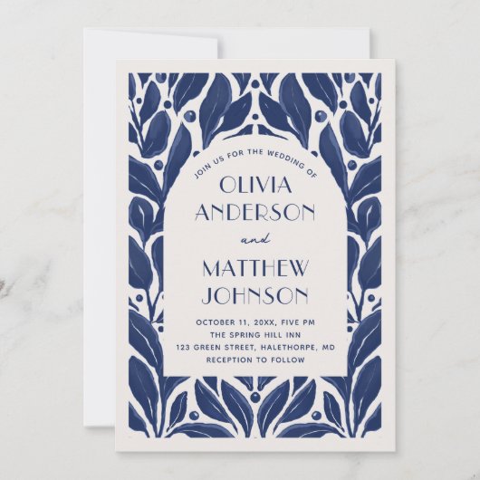 エレガントな現代的なアーチ。 ネイビーブルーの花の結婚式 招待状 (正面)