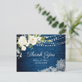 エレガントな白いバラとレースの木製サンクスカード ポストカード (スタンド正面)