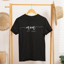 エレガントな白のスクリプトタイポグラフィーで飾られたエスタブリッシュド・マム Tシャツ