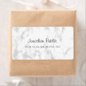 エレガントな白大理石スクリプト ラグジュアリー トレンディー シッピング ラベル (インサイチュ)