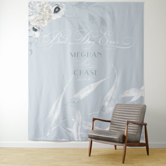 エレガントな白水彩の葉　ダスティーブルー タペストリー (インサイチュ)