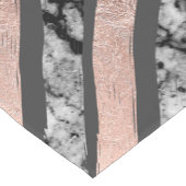 エレガントな白黒の大理石のばら色の金ゴールドブラシストローク ショートテーブルランナー (コーナー)