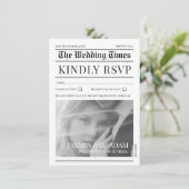 エレガントな白黒新聞の結婚式RSVP エンクロージャーカード (スタンド正面)
