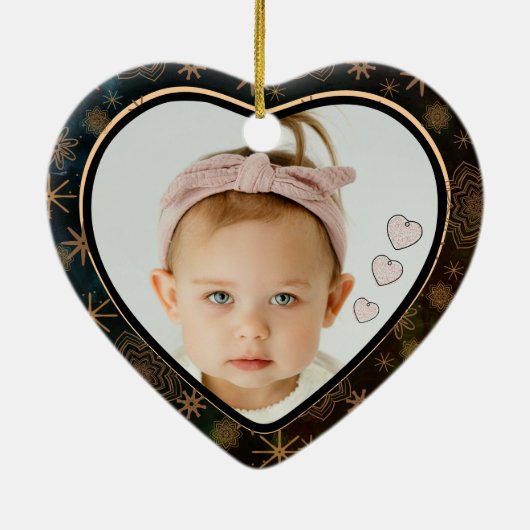 エレガントな私たちの初めてのクリスマス 祖父母としての記念写真 セラミックオーナメント (裏面)