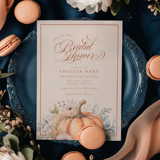 エレガントな秋の花飾りパンプキンスクリプト ブライダルシャワー 招待状