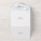 エレガントな筆記体と雪の結晶の冬の結婚式 オールインワン招待状 (外側)