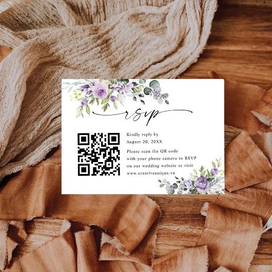 エレガントな紫の花の結婚式ウェブサイトQRコード 出欠カード