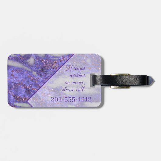 エレガントな紫色のピンクのグリッターの幾何学的なモノグラム ラゲッジタグ (裏面横)